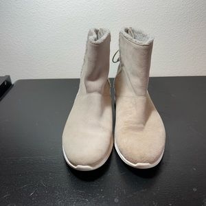 Cole Haan Studio Grand Waterproof Bootie 5.5 B US